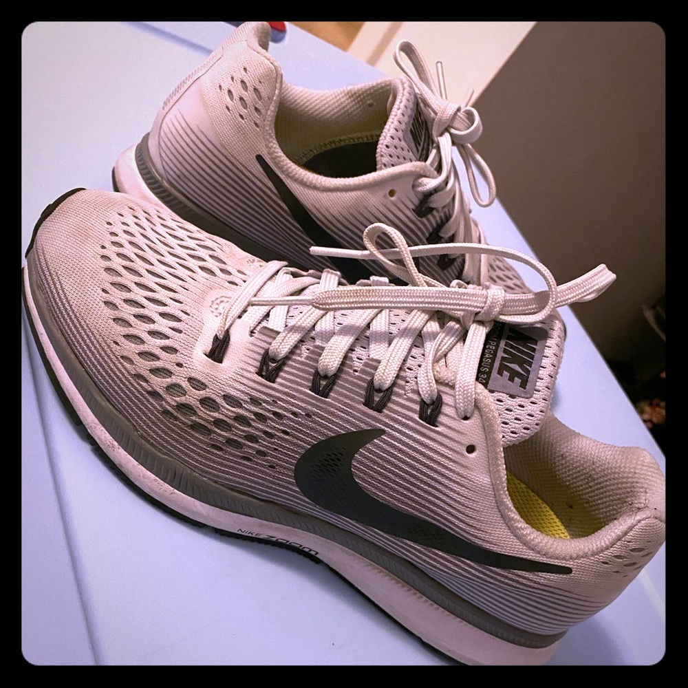 Nike Zoom Size 7.5